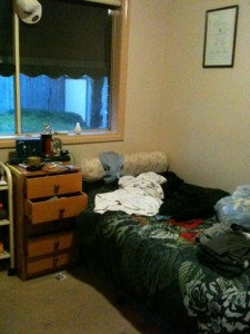 Declutter & Organise A Bedroom